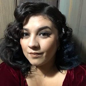 Meet your Posher, Cynthia!